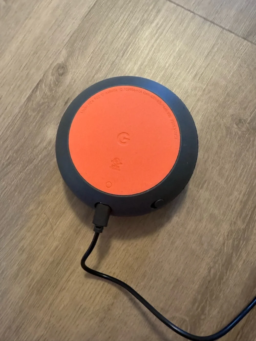 Google home mini w/ light bulbs 💡